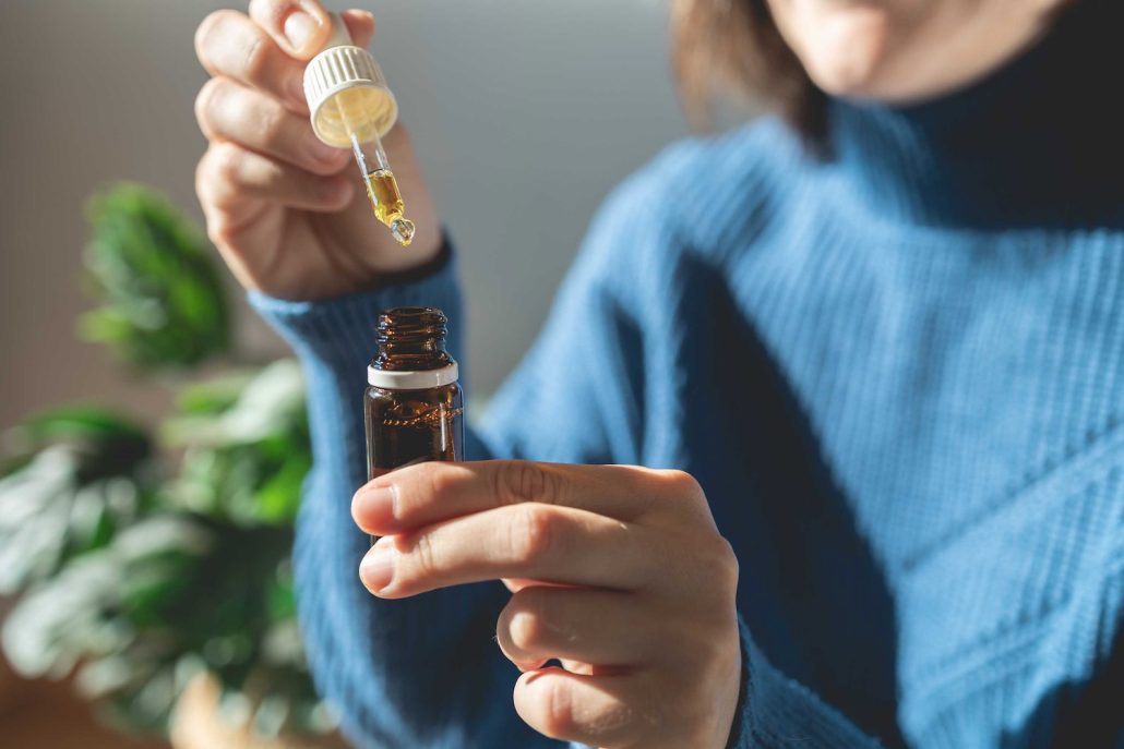 How to Make a Cannabis Tincture
